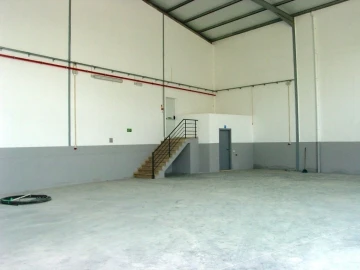 Loja para Arrendamento em Marrazes e Barosa