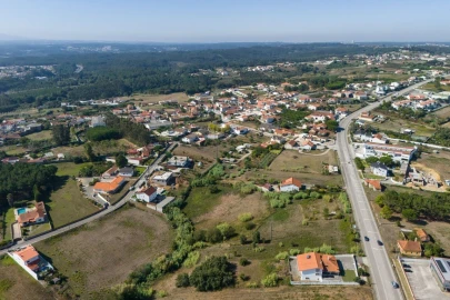 Terreno para Venda em Parceiros e Azoia