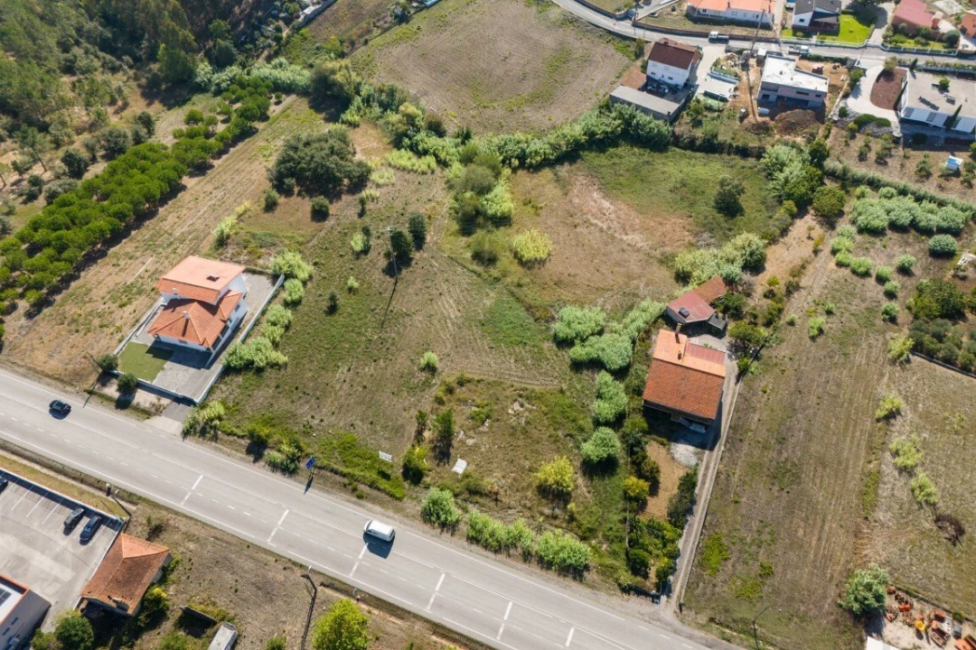 Terreno para Venda em Parceiros e Azoia Foto 2