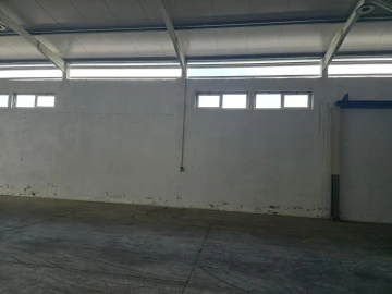 Armazém para Arrendamento em Batalha