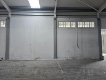 Armazém para Arrendamento em Batalha