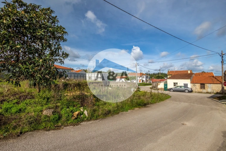 Terreno para Venda em Parceiros e Azoia Foto 4