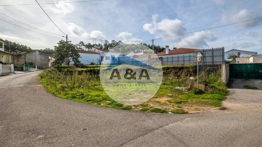 Terreno para Venda em Parceiros e Azoia