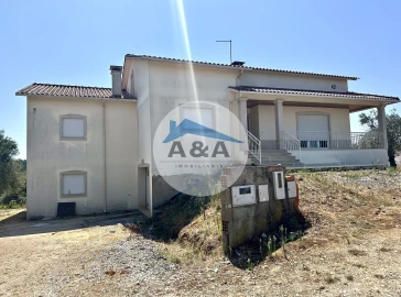 Moradia T3 para Venda em Atouguia