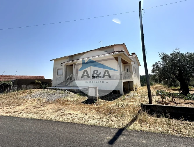 Moradia T3 para Venda em Atouguia Foto 9