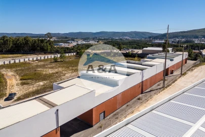 Armazém para Arrendamento em Pedreiras