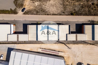 Armazém para Arrendamento em Pedreiras