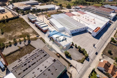 Armazém para Arrendamento em Pedreiras