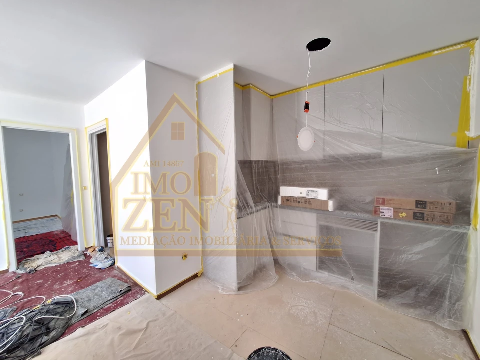 Apartamento T1 para Venda em Alfeizerão Foto 2