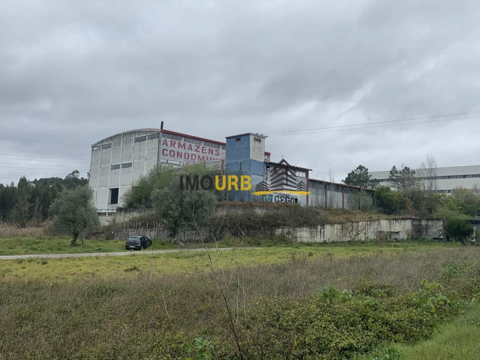Armazém para Venda em Colmeias e Memória Foto 7