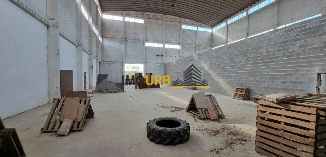 Armazém para Venda em Colmeias e Memória Foto 14