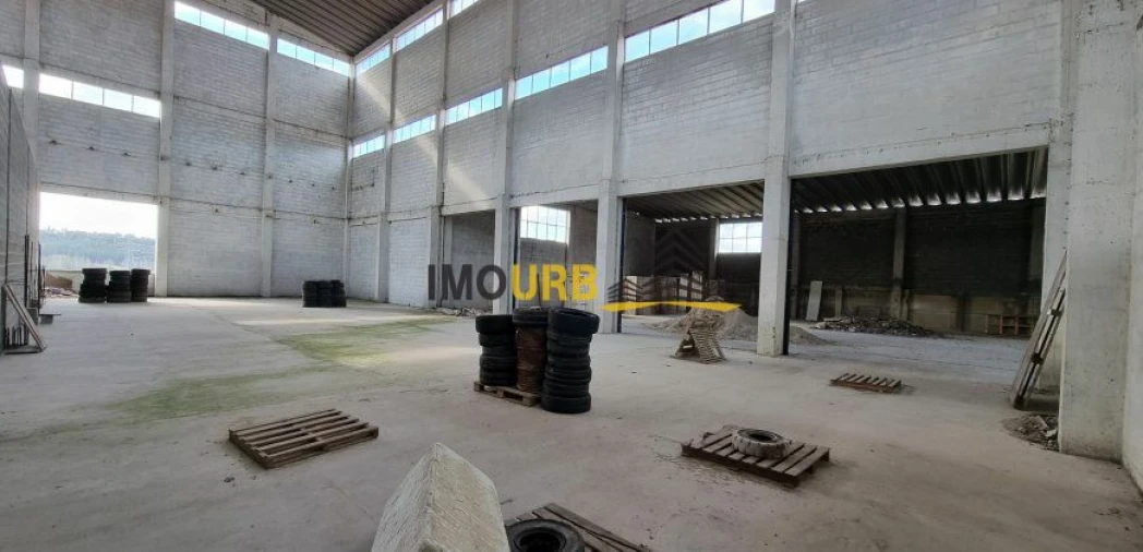 Armazém para Venda em Colmeias e Memória Foto 12