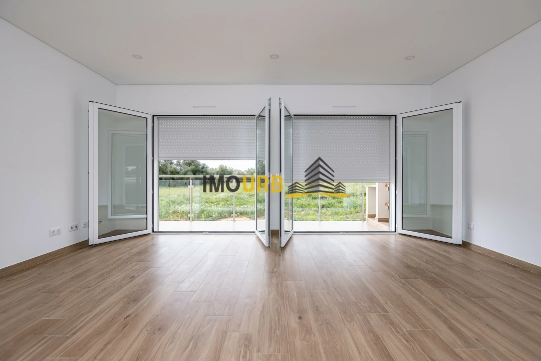 Moradia T3 para Venda em Altura Foto 6