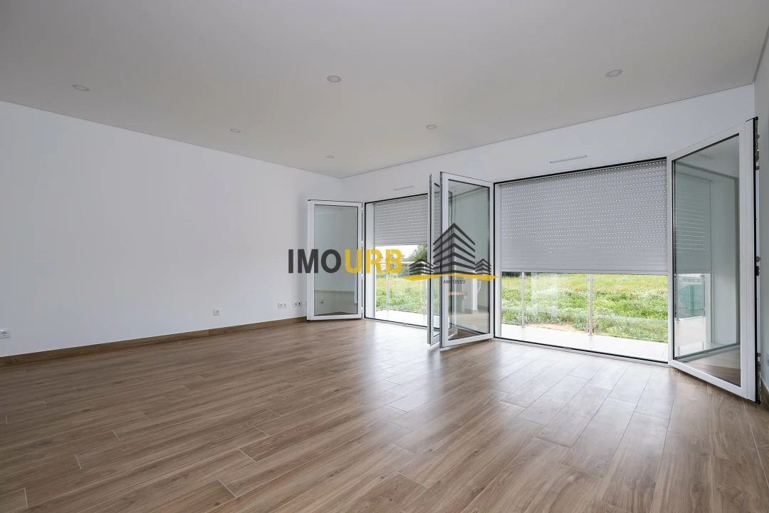 Moradia T3 para Venda em Altura Foto 7