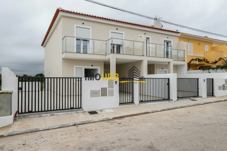 Moradia T3 para Venda em Altura Foto 3