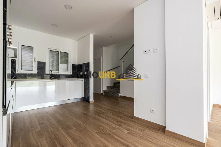 Moradia T3 para Venda em Altura Foto 11