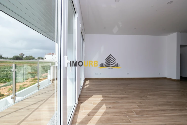 Moradia T3 para Venda em Altura Foto 9