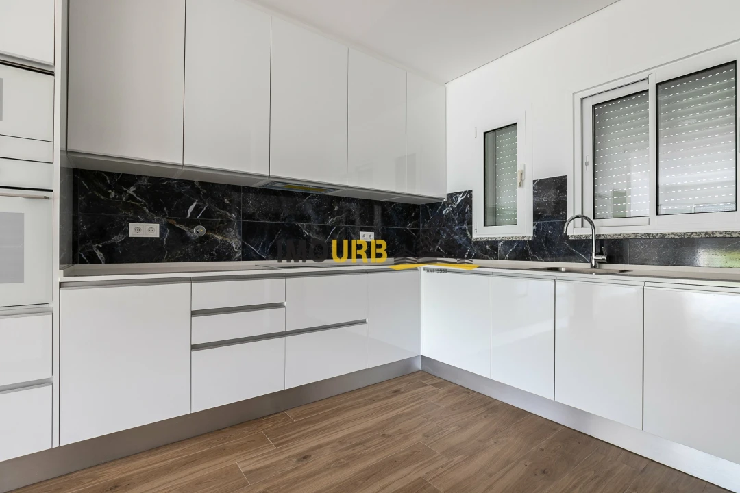 Moradia T3 para Venda em Altura Foto 16