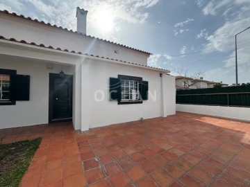 Moradia T5 para Venda em Azeitão (São Lourenço e São Simão)