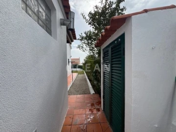 Moradia T5 para Venda em Azeitão (São Lourenço e São Simão)