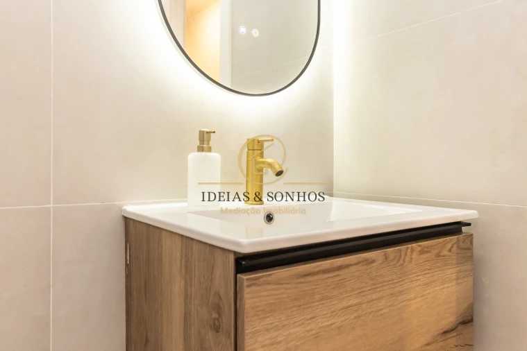 Moradia T4 para Venda em Quinta do Conde Foto 18