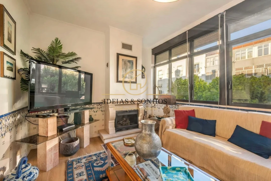 Apartamento T3 para Venda em Campo de Ourique Foto 1