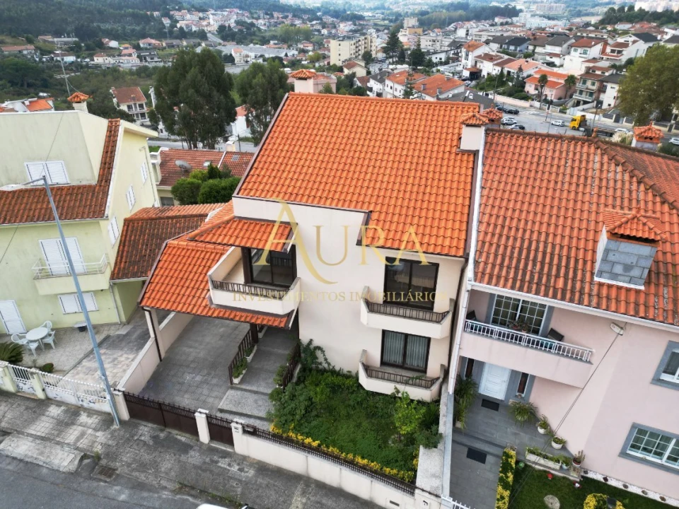 Moradia T4 para Venda em Fânzeres e São Pedro da Cova Foto 5