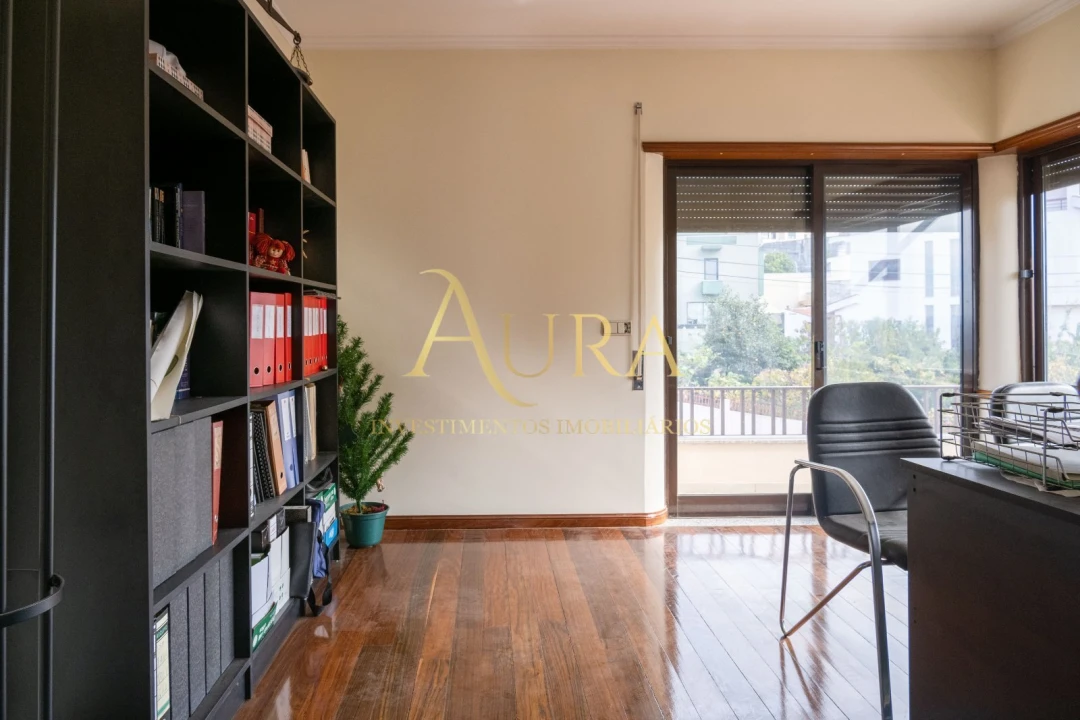 Moradia T4 para Venda em Fânzeres e São Pedro da Cova Foto 18