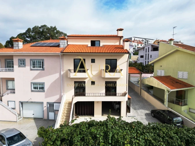 Moradia T4 para Venda em Fânzeres e São Pedro da Cova Foto 6