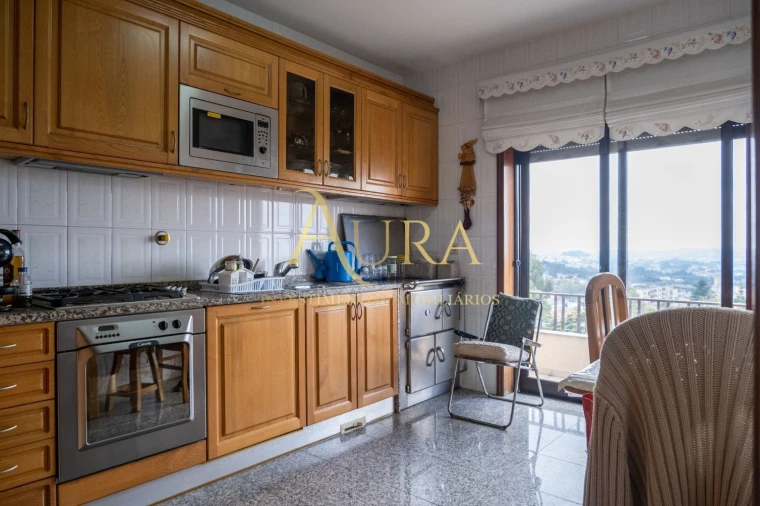 Moradia T4 para Venda em Fânzeres e São Pedro da Cova Foto 11