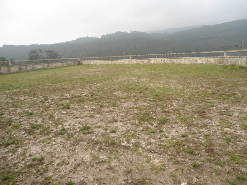 Terreno para Venda em Candemil e Gondar Foto 2
