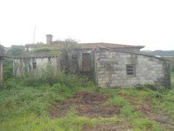 Quinta T0 para Venda em Gondarem