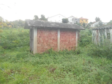 Quinta T0 para Venda em Gondarem