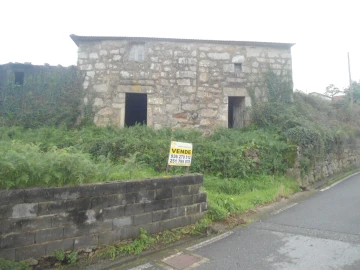 Quinta T0 para Venda em Gondarem