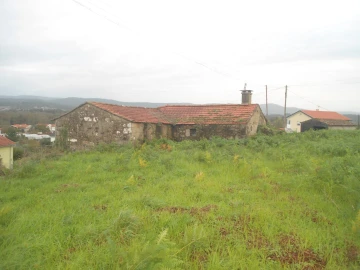 Quinta T0 para Venda em Gondarem