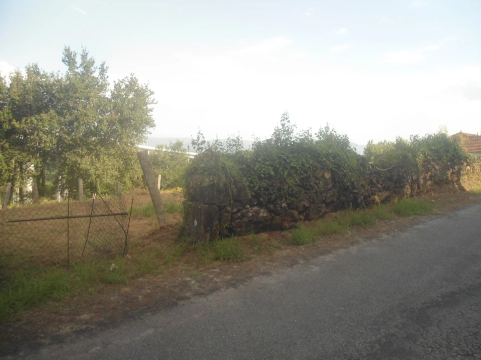 Terreno para Venda em Cornes Foto 2