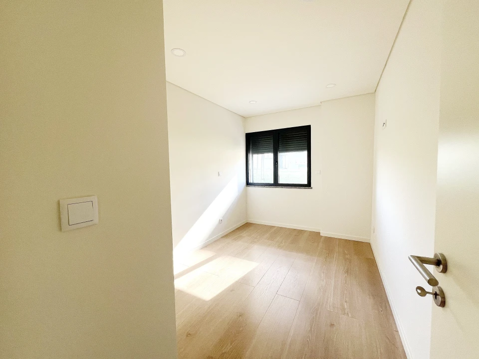 Apartamento T2 para Venda em Pontinha e Famões Foto 20