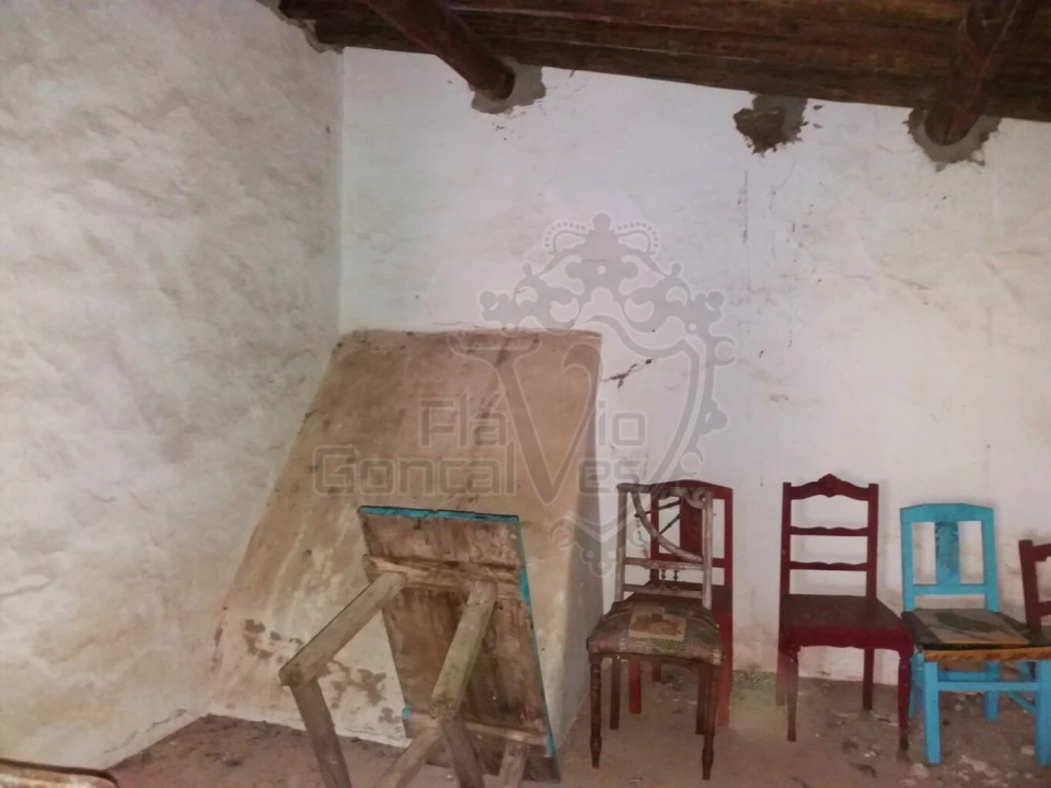 Moradia T1 para Venda em São Domingos de Ana Loura Foto 3