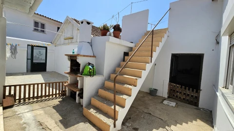 Moradia T4 para Venda em Atouguia da Baleia