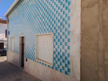 Moradia T4 para Venda em São João Baptista