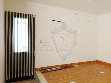 Moradia T4 para Venda em São João Baptista