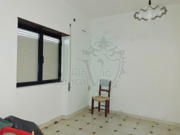 Moradia T4 para Venda em São João Baptista