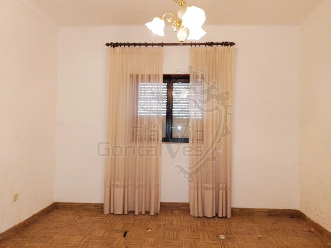 Moradia T4 para Venda em São João Baptista Foto 8