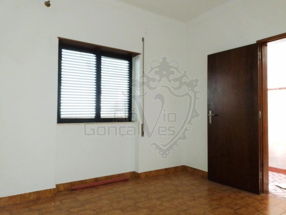 Moradia T4 para Venda em São João Baptista Foto 6