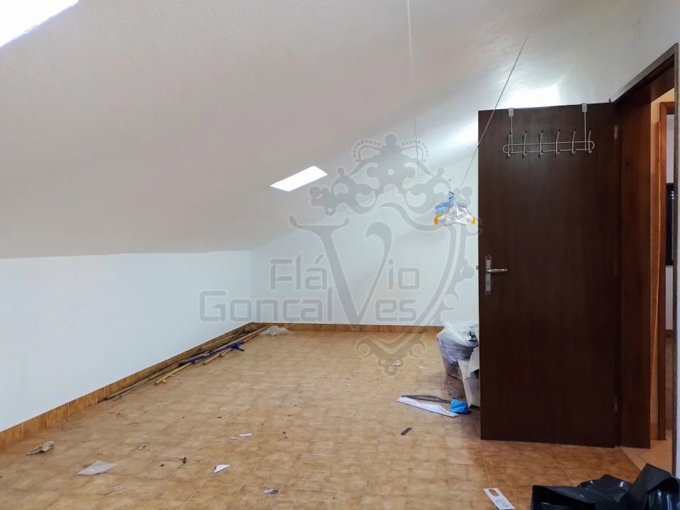 Moradia T4 para Venda em São João Baptista Foto 18