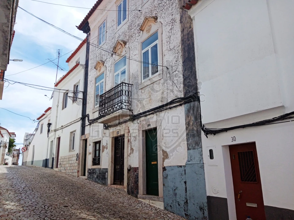 Moradia T6 para Venda em Estremoz (Santa Maria e Santo André) Foto 1