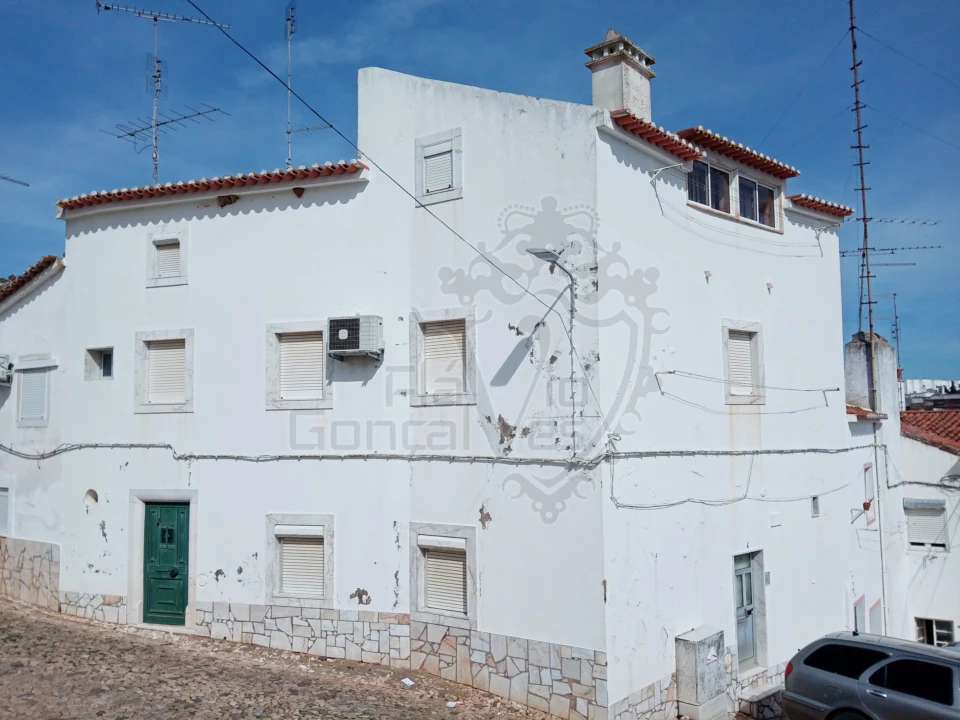 Moradia T6 para Venda em Estremoz (Santa Maria e Santo André) Foto 1