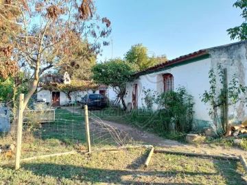 Quinta T3 para Venda em São Bento do Cortiço e Santo Estêvão