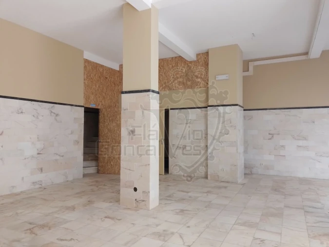 Loja para Venda em Estremoz (Santa Maria e Santo André) Foto 2