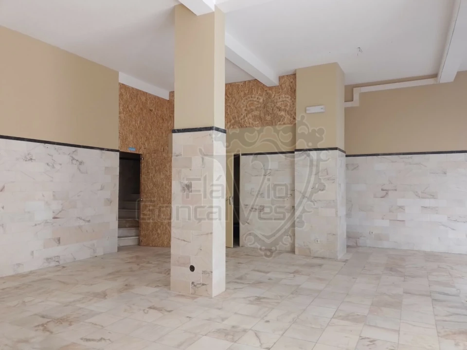 Loja para Venda em Estremoz (Santa Maria e Santo André) Foto 2